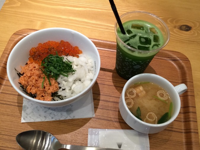 いくらと鮭の親子どんぶり