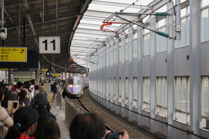 エヴァンゲリオン新幹線の「500 TYPE EVA」